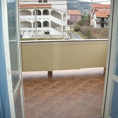 Appartamento With Parking Space Lopar, Rab - 20644