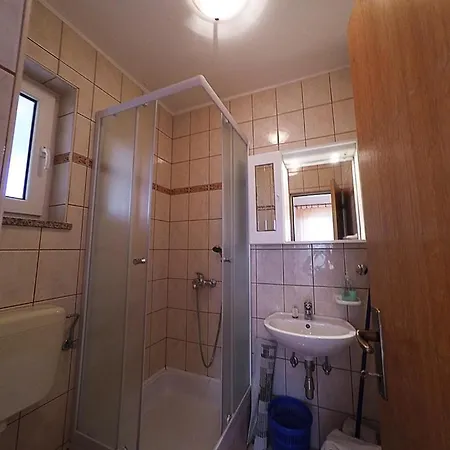 Appartamento With Parking Space Lopar, Rab - 20644