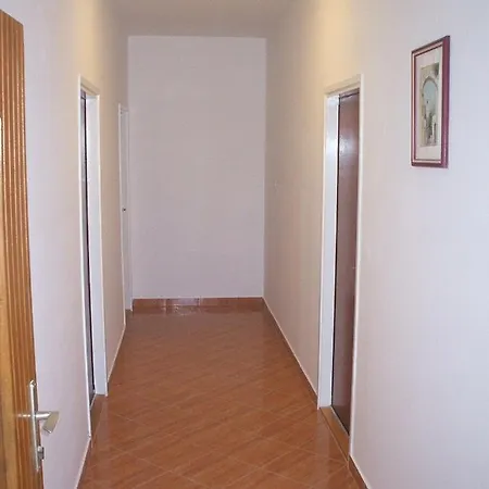 Apartment With A Parking Space Lopar, Rab - 20644 *